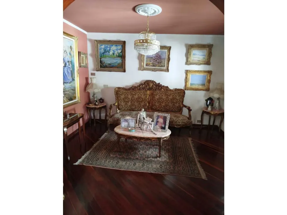 Vendo casa en calle cerrada 400m2 Macaracuay 2214 - 15