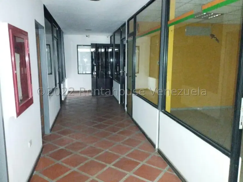 Comercial (Edificio) en Alquiler en Centro, Lara - 11