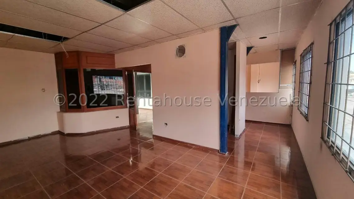 Comercial (Edificio) en Alquiler en Centro, Lara - 12