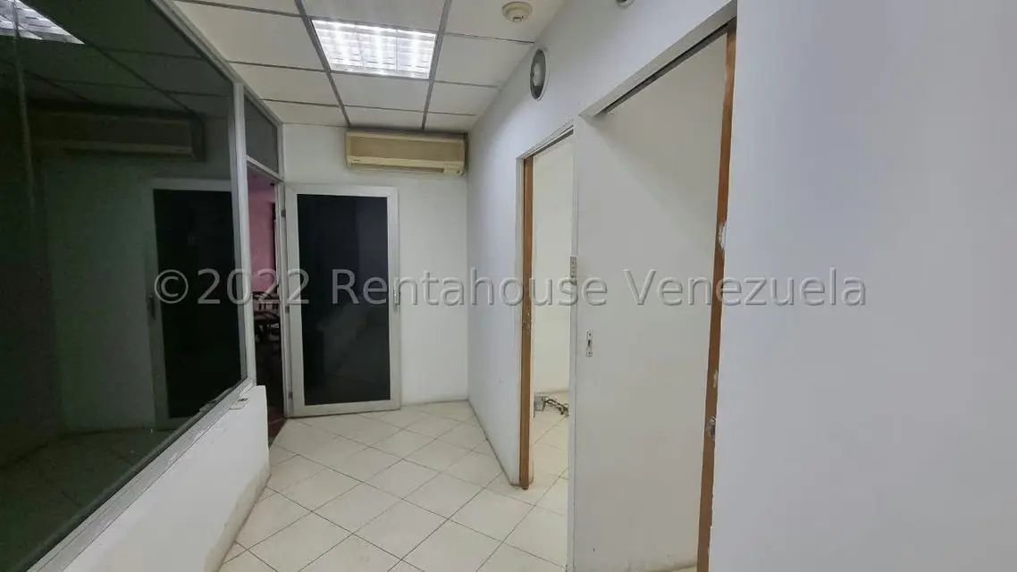Comercial (Edificio) en Alquiler en Centro, Lara - 16