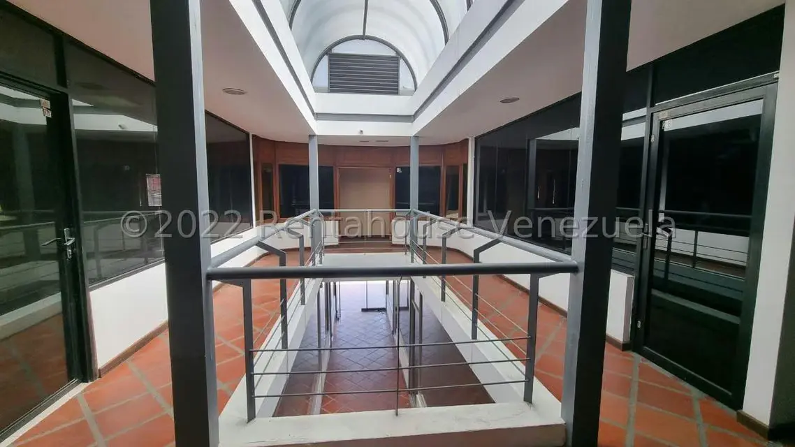 Comercial (Edificio) en Alquiler en Centro, Lara - 9
