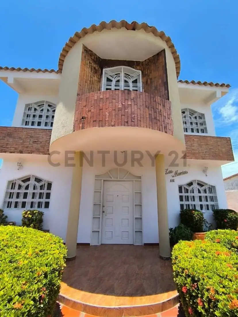 En venta Casa de dos plantas de 338 m2 de comstruccion en Cuidad Ojeda