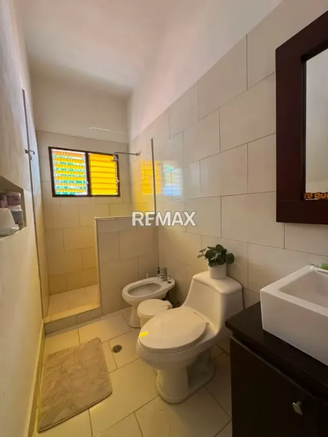 Casa Super Conservada en Venta en Prebo II, Patio y Tanque de Agua Propio - 3