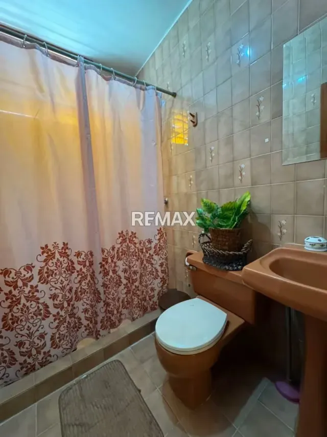 Casa Super Conservada en Venta en Prebo II, Patio y Tanque de Agua Propio - 5