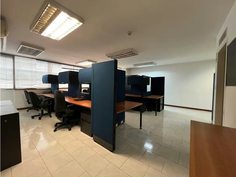 Se alquila oficina 117,85m² El Rosal - 3