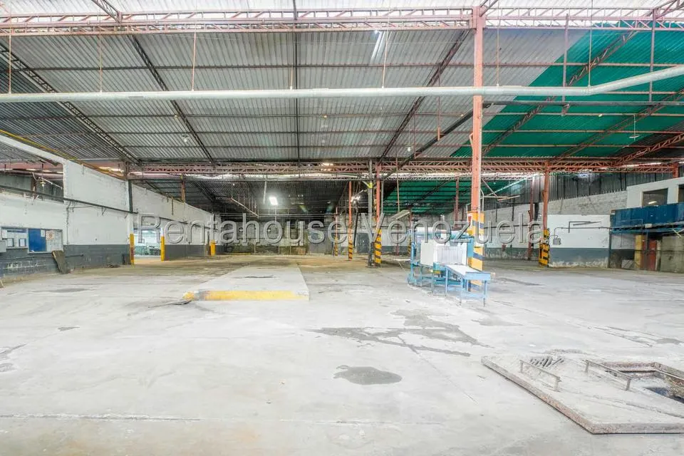 Local Comercial en Venta en Parque Caiza, Distrito Metropolitano - 15