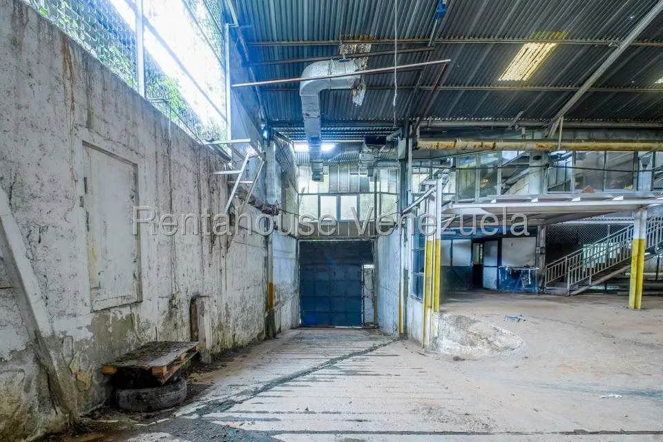 Local Comercial en Venta en Parque Caiza, Distrito Metropolitano - 26
