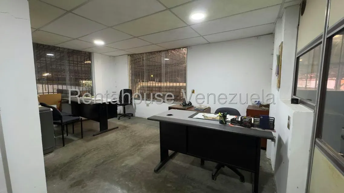 Local Comercial en Venta en Parque Caiza, Distrito Metropolitano - 27
