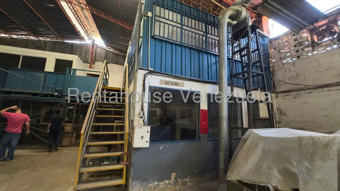 Local Comercial en Venta en Parque Caiza, Distrito Metropolitano - 31
