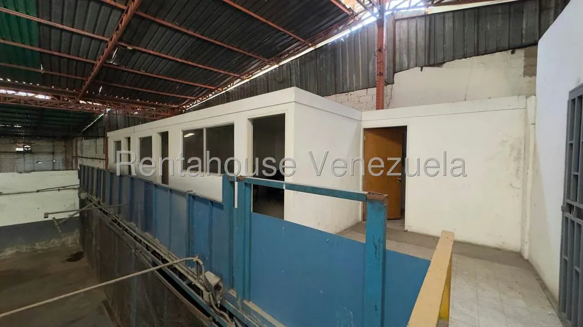 Local Comercial en Venta en Parque Caiza, Distrito Metropolitano - 32