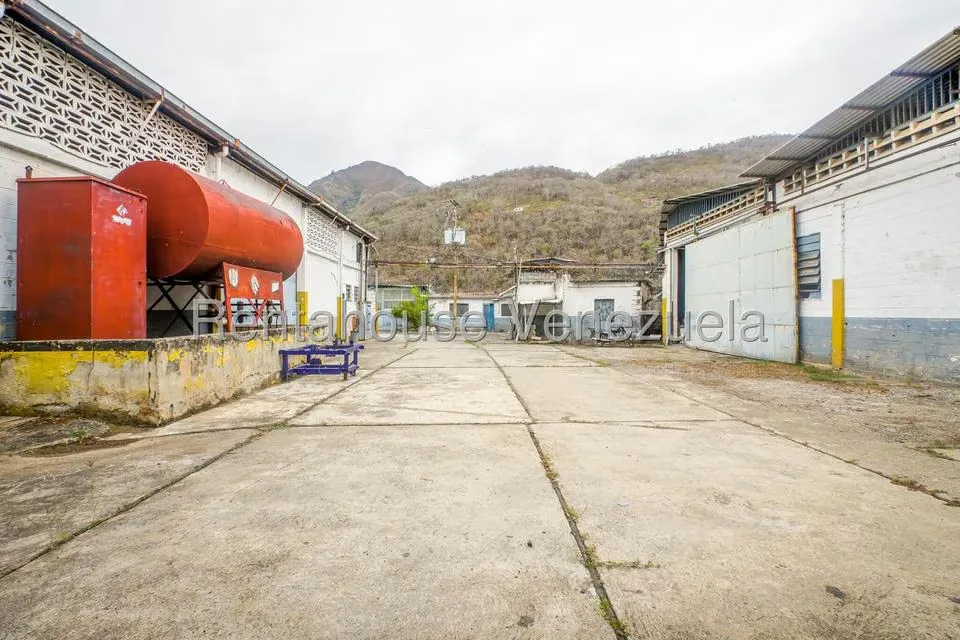 Local Comercial en Venta en Parque Caiza, Distrito Metropolitano - 7