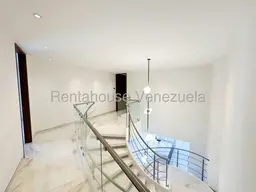Vista 44