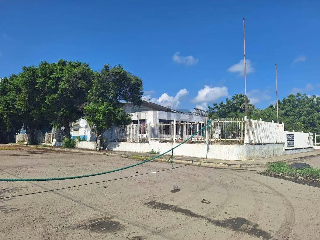 Galpón y terreno en venta