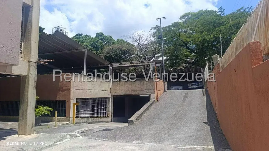 Apartamento (1 Nivel) en Venta en La Urbina, Distrito Metropolitano - 2