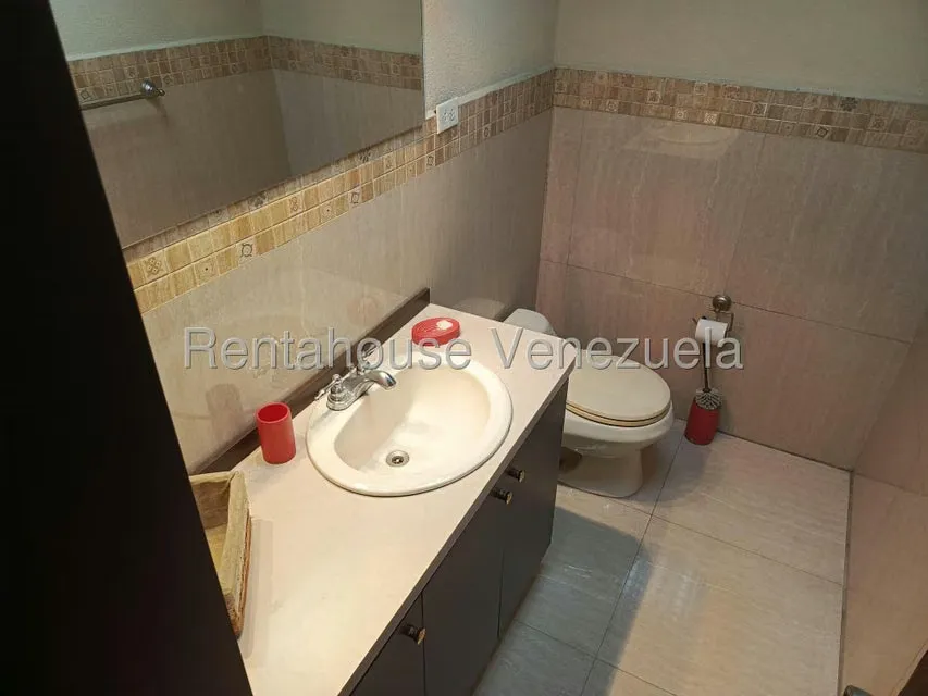 Local Comercial en Alquiler en Parroquia La Candelaria, Distrito Metropolitano - 23