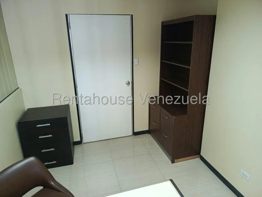 Local Comercial en Alquiler en Parroquia La Candelaria, Distrito Metropolitano - 31