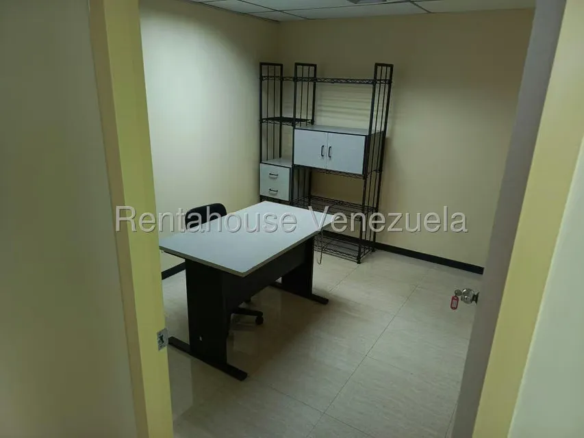 Local Comercial en Alquiler en Parroquia La Candelaria, Distrito Metropolitano - 37
