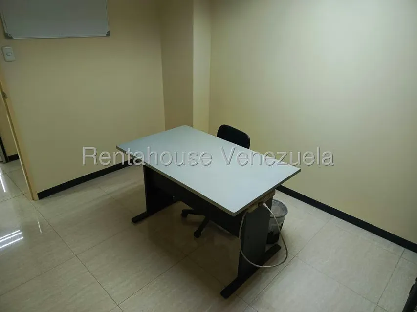 Local Comercial en Alquiler en Parroquia La Candelaria, Distrito Metropolitano - 43
