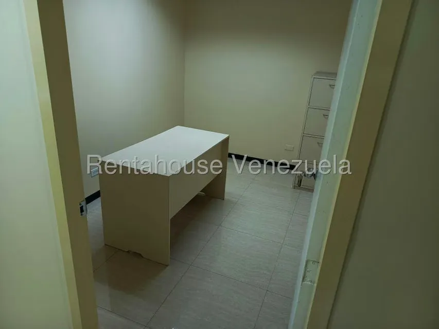 Local Comercial en Alquiler en Parroquia La Candelaria, Distrito Metropolitano - 47