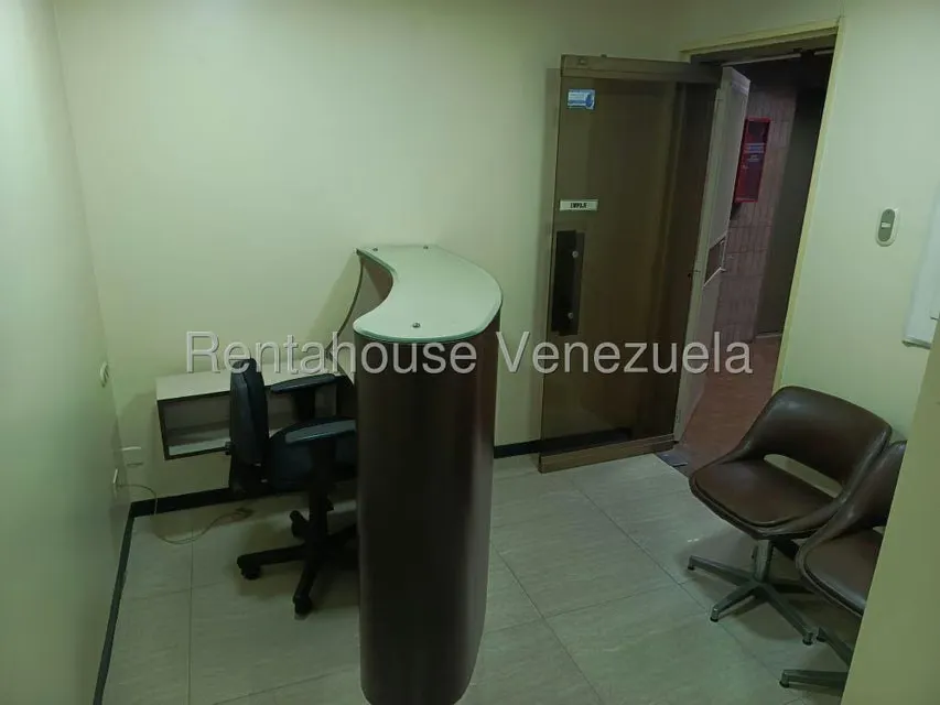 Local Comercial en Alquiler en Parroquia La Candelaria, Distrito Metropolitano - 10