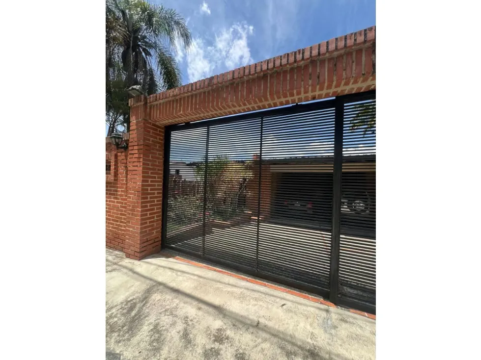 Se vende casa en calle cerrada 700m2 Alto Hatillo 5989 - 4