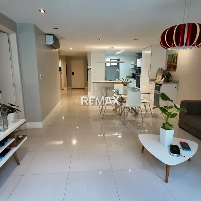 APARTAMENTO PB 120m2 + 170m2 DE TERRAZA. RESIDENCIAS ESCAMPADERO. LA TRINIDAD