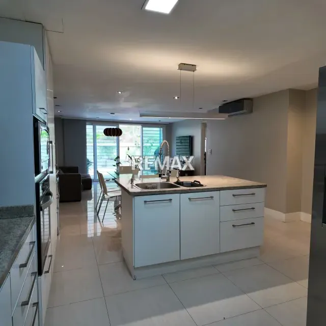 APARTAMENTO PB 120m2 + 170m2 DE TERRAZA. RESIDENCIAS ESCAMPADERO. LA TRINIDAD - 5