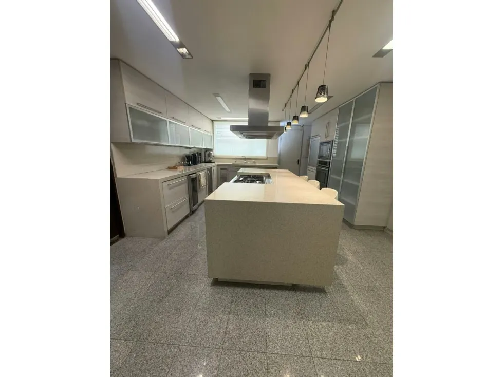 Vendo/alquilo apartamento duplex c/terraza 305m2 La Lagunita 6435 - 6