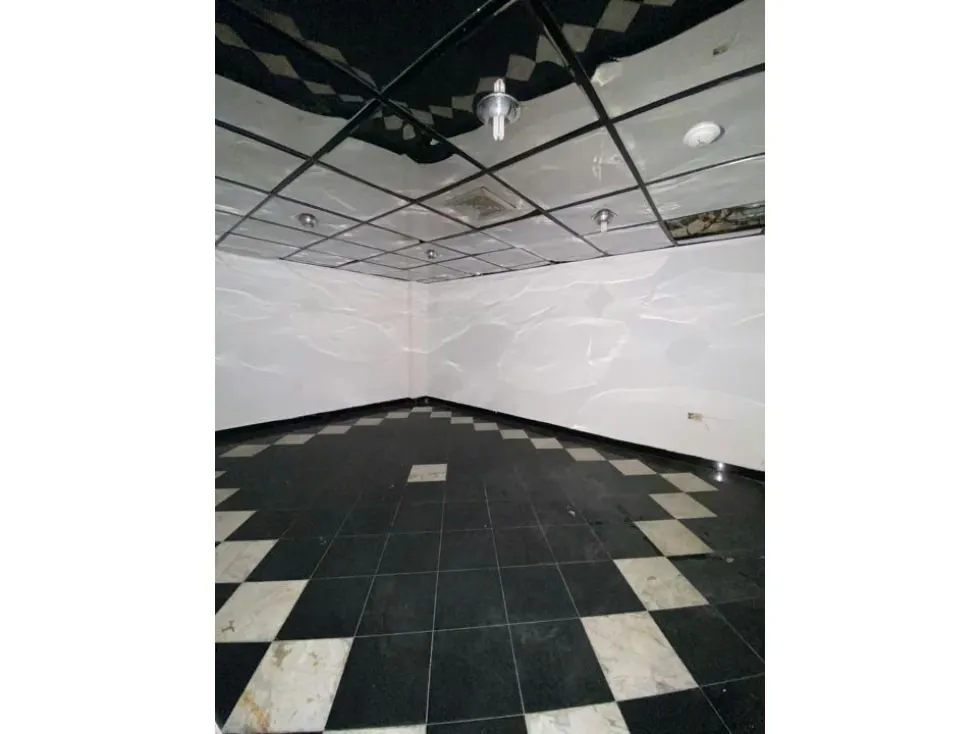 Se vende casa de uso comercial 324m2 El Rosal 9991 - 14