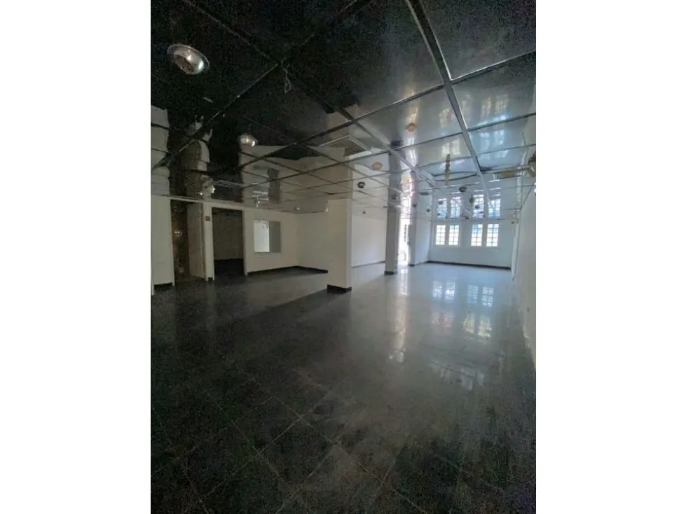 Se vende casa de uso comercial 324m2 El Rosal 9991 - 18
