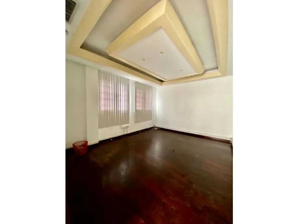 Se vende casa de uso comercial 324m2 El Rosal 9991 - 4