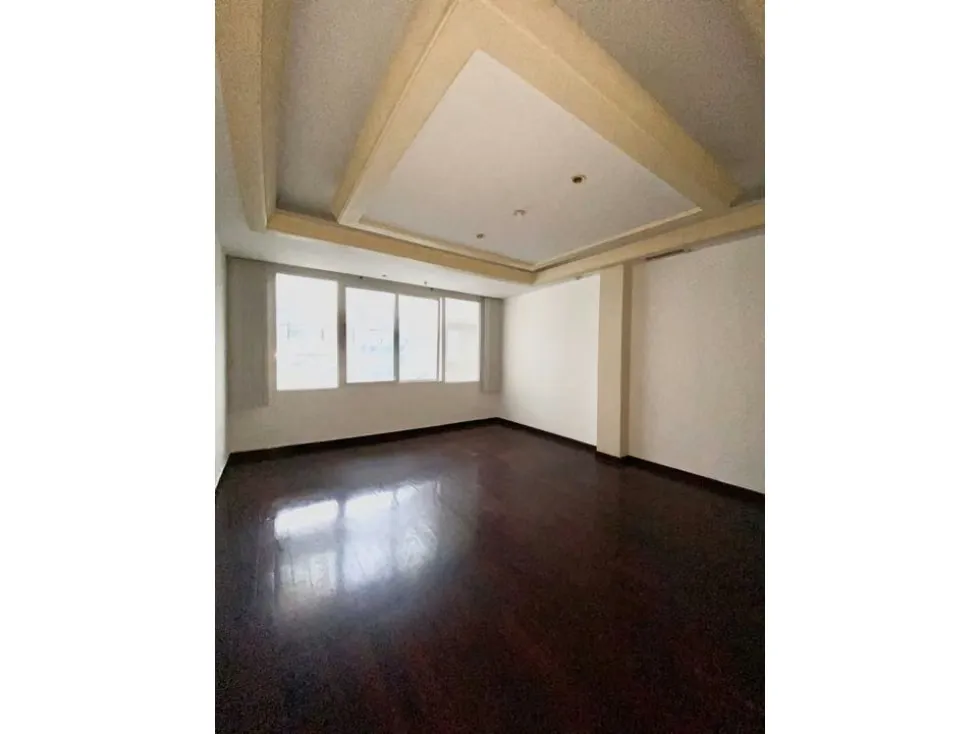 Se vende casa de uso comercial 324m2 El Rosal 9991 - 10
