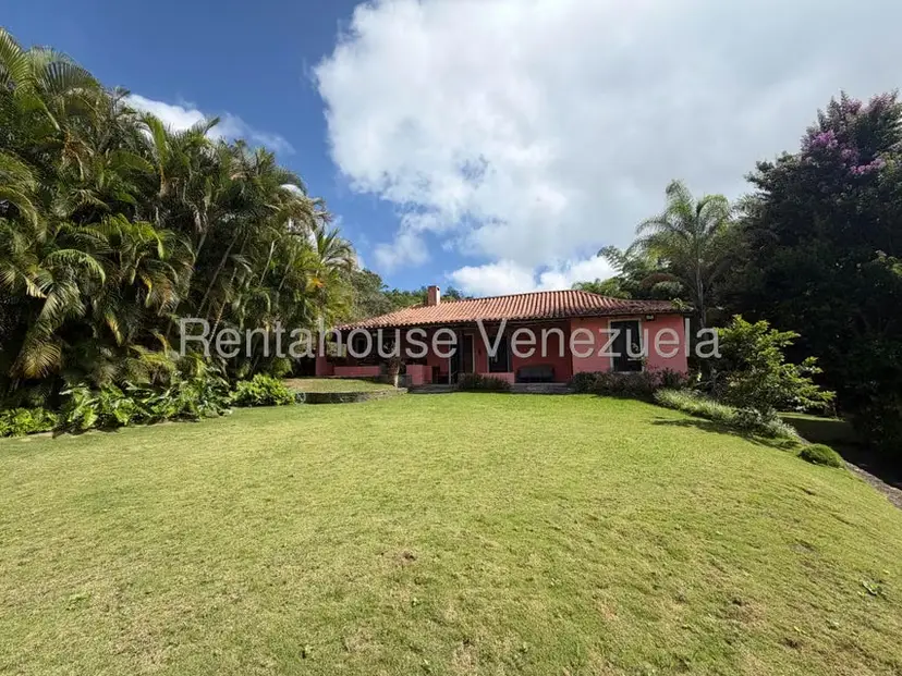 Casa (Multipes Niveles) en Venta en Oripoto, Distrito Metropolitano