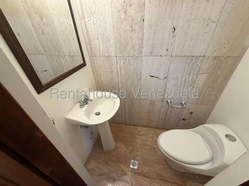 Casa (Multipes Niveles) en Venta en Oripoto, Distrito Metropolitano - 55
