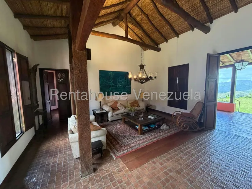Casa (Multipes Niveles) en Venta en Oripoto, Distrito Metropolitano - 7
