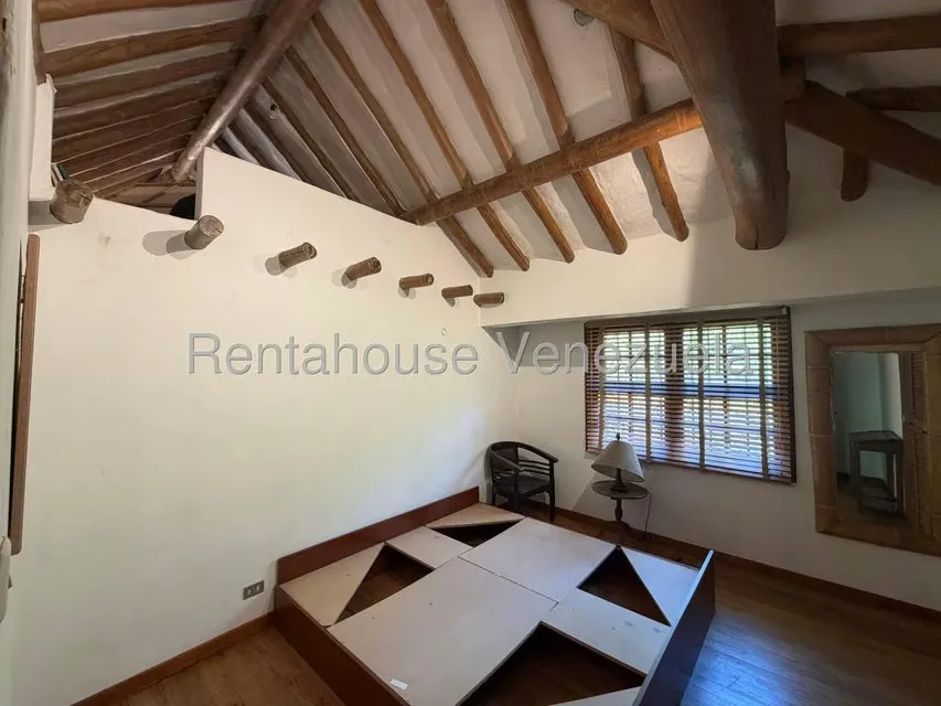 Casa (Multipes Niveles) en Venta en Oripoto, Distrito Metropolitano - 66