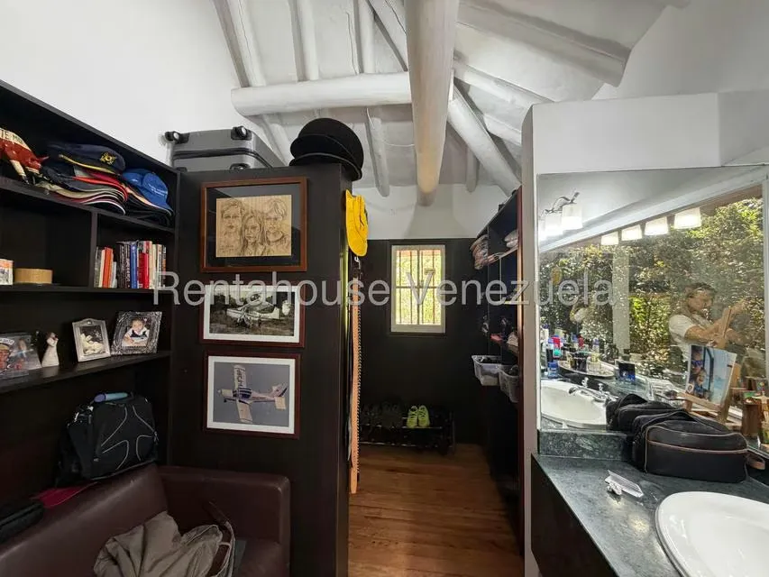 Casa (Multipes Niveles) en Venta en Oripoto, Distrito Metropolitano - 79