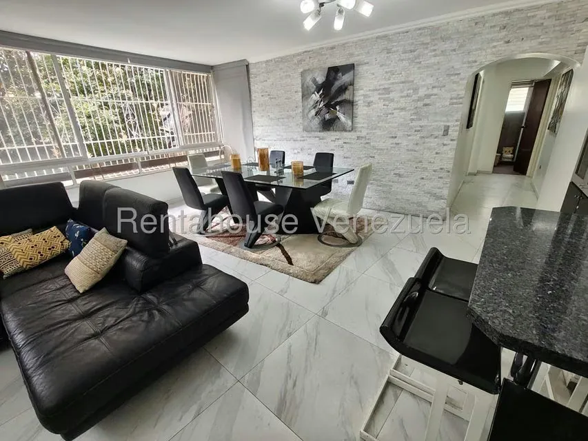 Apartamento (1 Nivel) en Alquiler en La Urbina, Distrito Metropolitano - 2