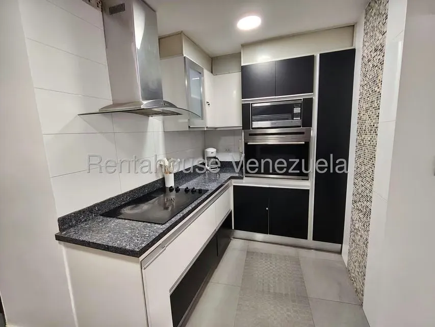 Apartamento (1 Nivel) en Alquiler en La Urbina, Distrito Metropolitano - 18