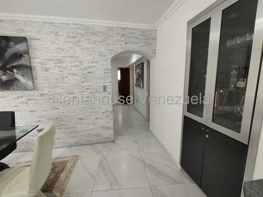 Apartamento (1 Nivel) en Alquiler en La Urbina, Distrito Metropolitano - 23