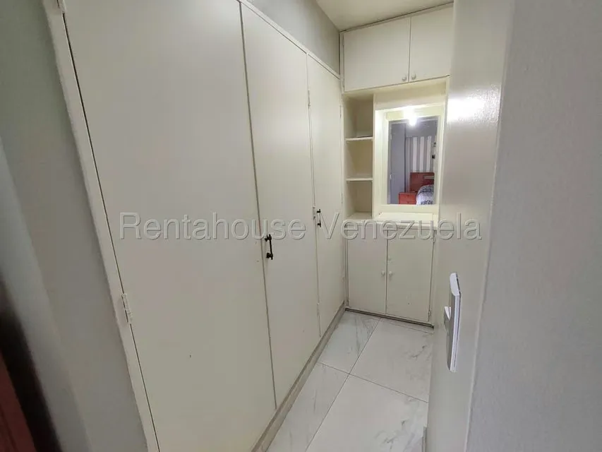 Apartamento (1 Nivel) en Alquiler en La Urbina, Distrito Metropolitano - 27