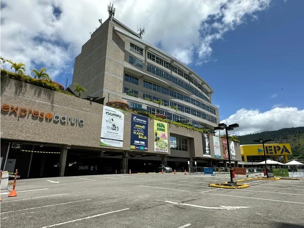 Se alquila oficina 734m² 6B La Trinidad
