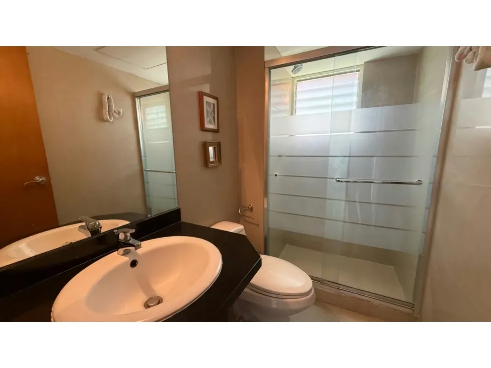 Se alquila apto 52m2 Urb el Rosal - 9