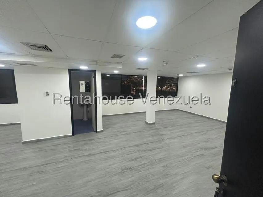 Oficina en Alquiler en Las Mercedes, Distrito Metropolitano - 2