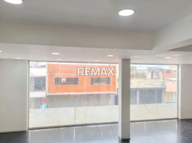 ¡Edificio Premium en Alquiler! 3 Niveles a Pie de Calle en el Corazón del Centro Este de Barquisimeto Estado Lara - 4
