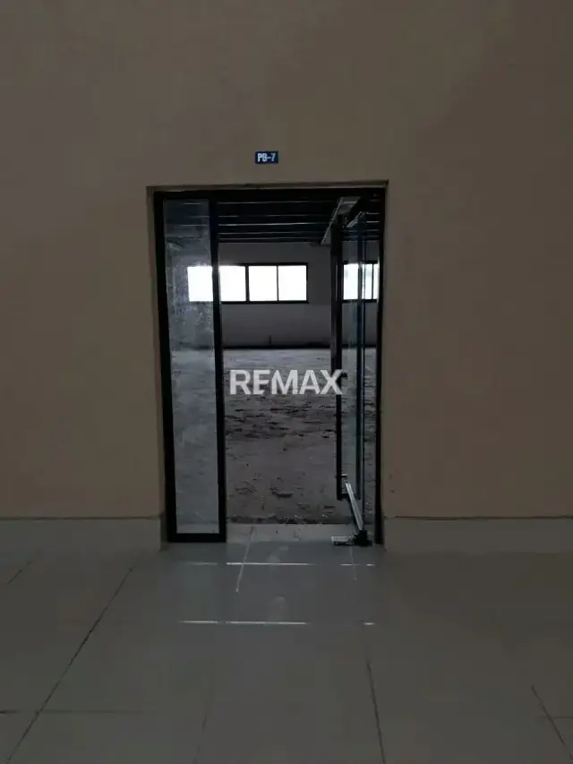 ALQUILO LOCAL COMERCIAL OBRA GRIS BUENAVENTURA