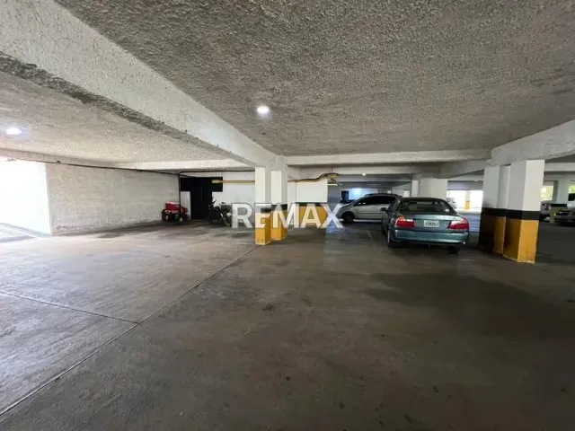 Venta Impecable Apartamento Res Martinica urb Valle de Camoruco - 9