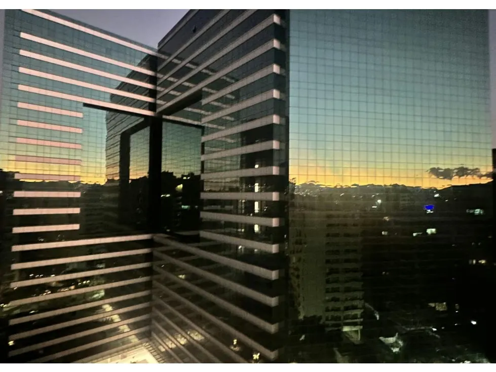Se vende oficina 884m2/ Campo Alegre/1652