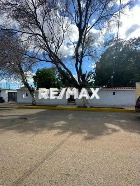 CASA CON LOCAL VENTA GALLO VERDE MARACAIBO - 3