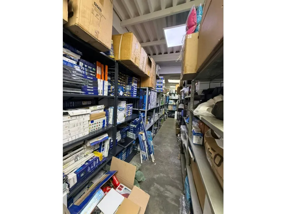 FONDO DE COMERCIO - CHACAO - 150 Mts2 - 23